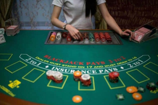 Giai dap ve khoan loi nhuan voi tien thuong Blackjack truc tiep