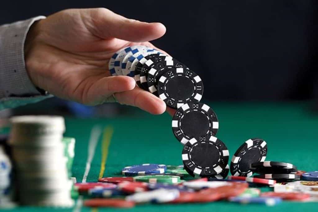 Những chiến thuật giúp bạn làm chủ bản chơi Poker để đánh bại mọi đối thủ