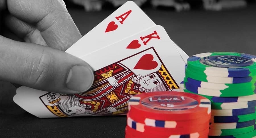 Những sai lầm cần rút kinh nghiệm để tránh thiệt hại số tiền lớn khi chơi Poker